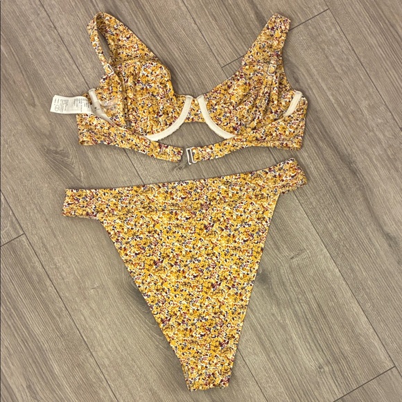 Abercrombie & Fitch floral yellow Underwire high leg Bikini Set - Picture 3 of 8